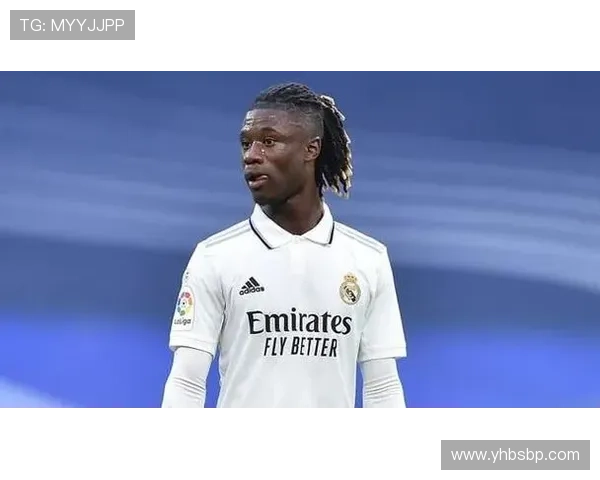 卡马文加控球能力持续提升，中场持球表现稳健