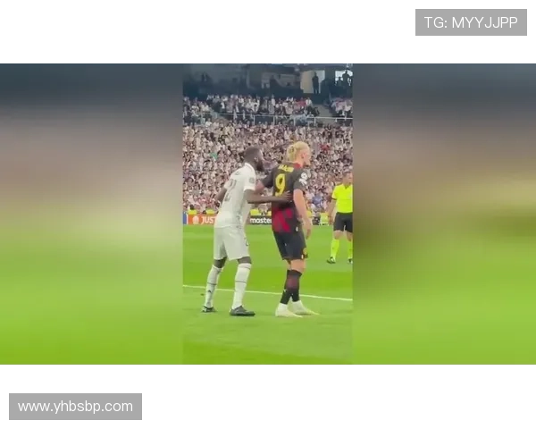 吕迪格对位哈兰德：强硬防守解析