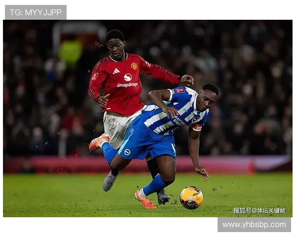 曼联进攻组织混乱问题持续显现,对联赛排名与关键战表现形成制约 曼联进攻组织混乱问题持续显现,对联赛排名与关键战表现形成制约